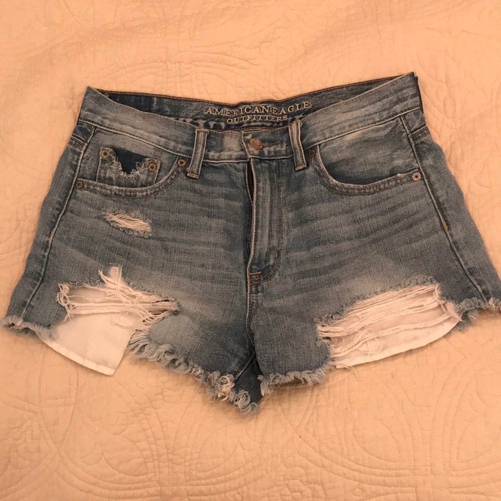 high-waisted vintage inspired denim shorts
